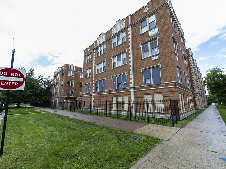 3600 W Franklin — Photo 49