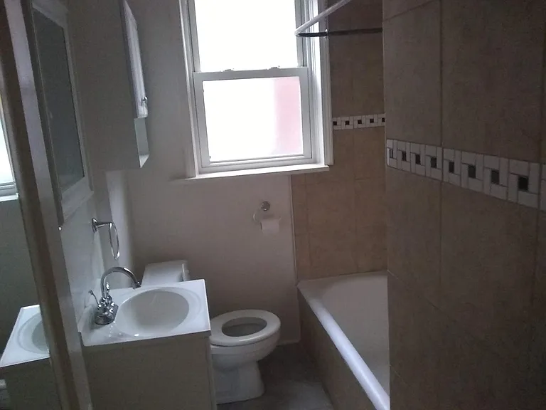 2212 Portis Ave #A — Photo 4