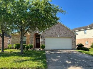 6715 Chester Oak Dr, Houston, TX 77083