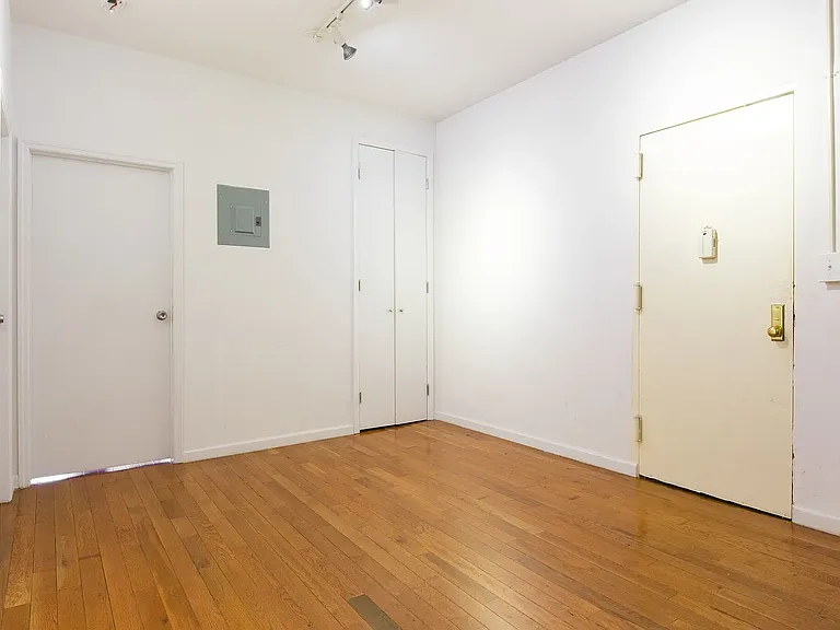 1225 Bedford Ave #3 — Photo 5