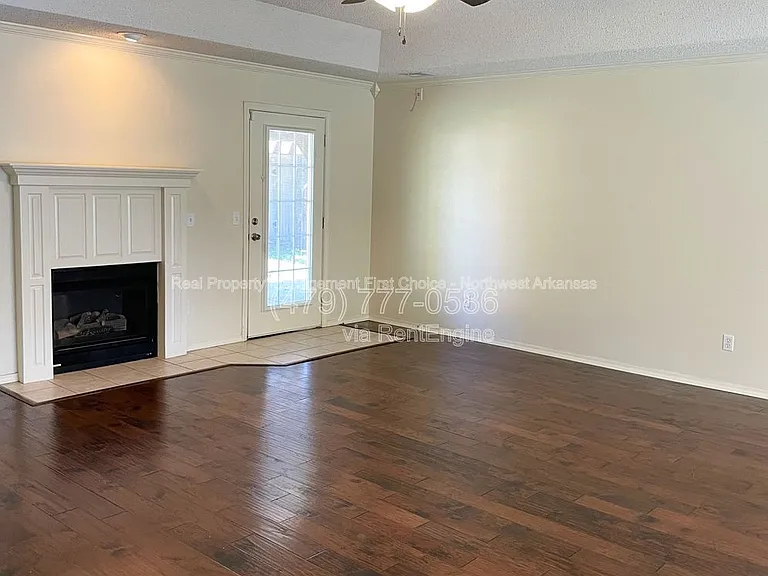 1904 Spruce Rd — Photo 8