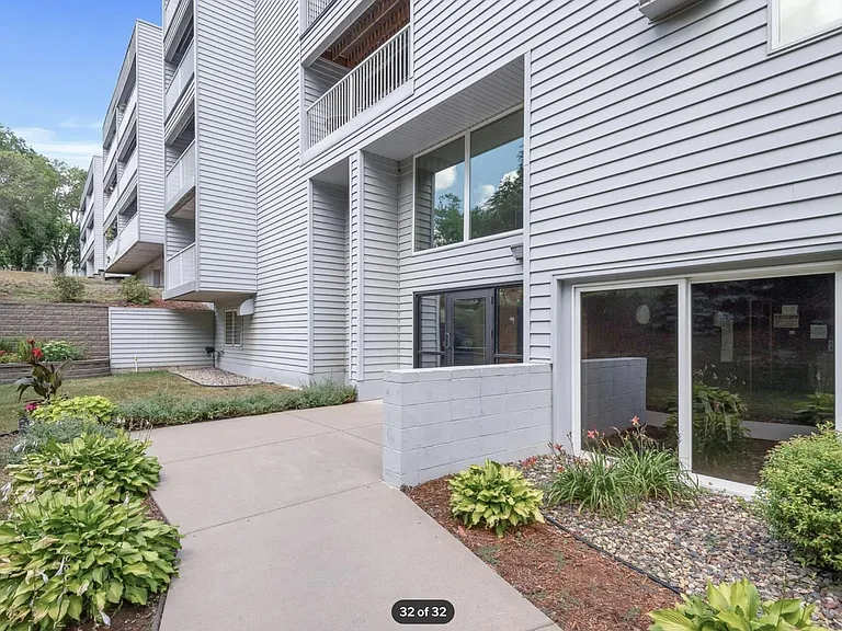 175 County Road B2 E #308 — Photo 30