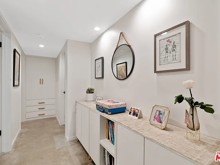 2820 Nichols Canyon Pl — Photo 32