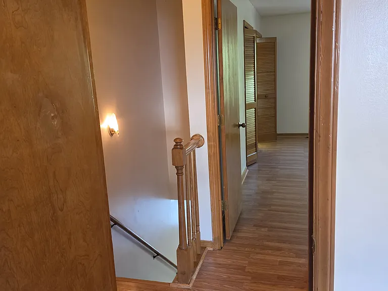 180 Glenwood Dr — Photo 16