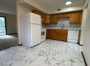 2532 T St #4, Lincoln, NE 68503