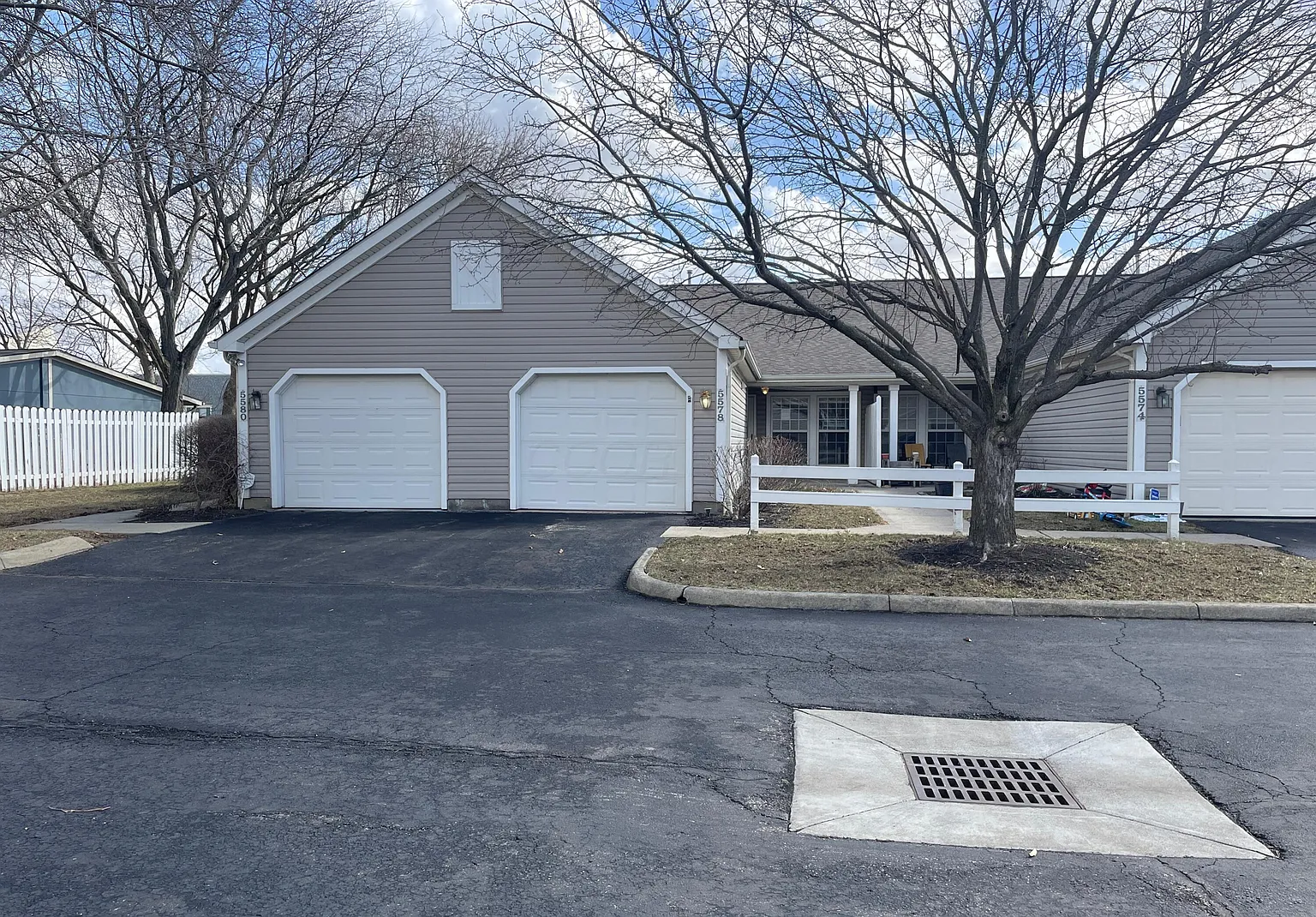 5578 Parkshire Dr photo 1