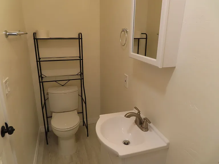 4851 Jessie Ave #E — Photo 10