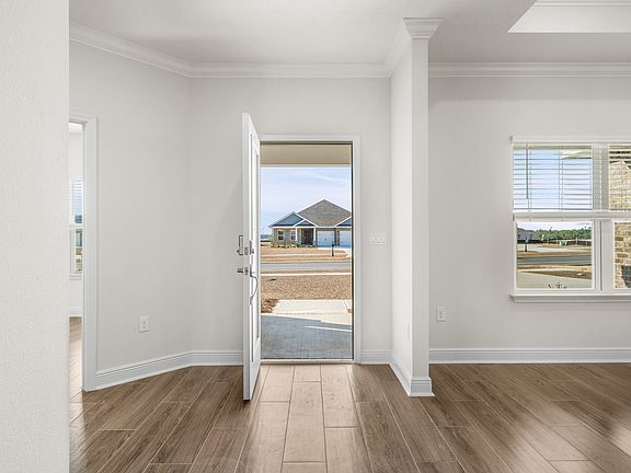 2nd image of 212 Lake Merial Blvd
