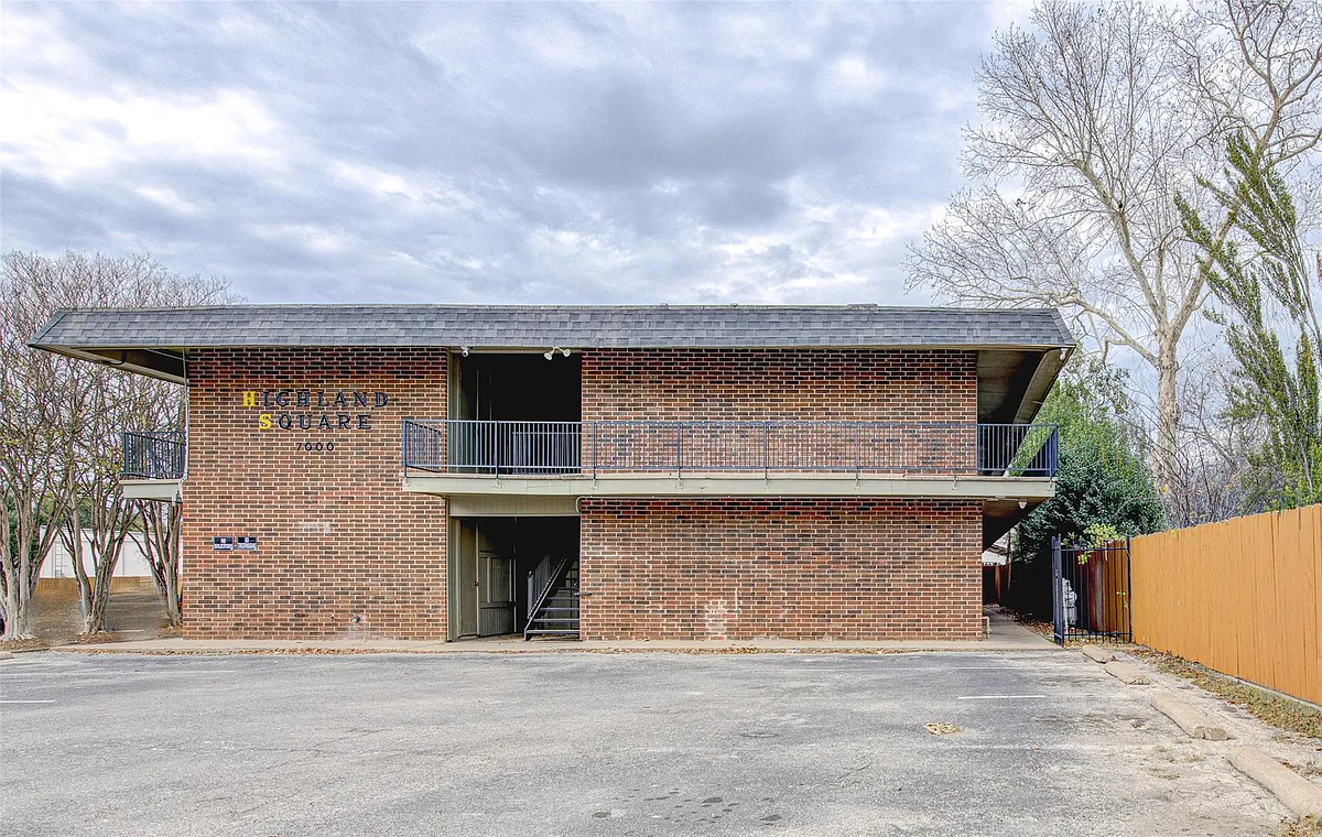 Building Photo - 7000 Guadalupe St #107