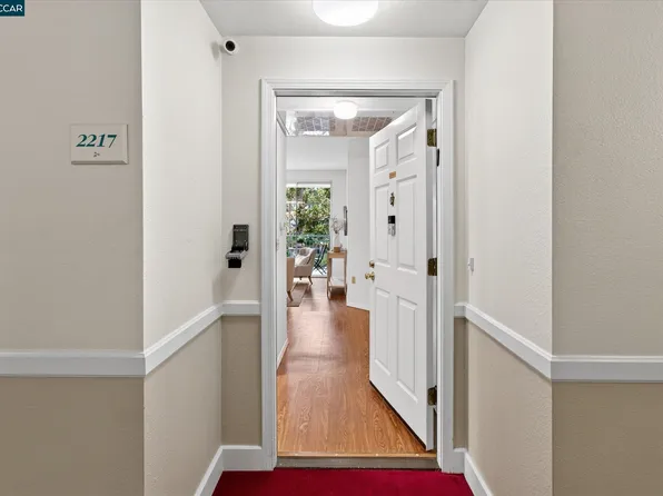 1840 Tice Creek Dr APT 2217, Walnut Creek, CA 94595