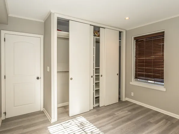 55-25 31st Avenue image 22 of 31