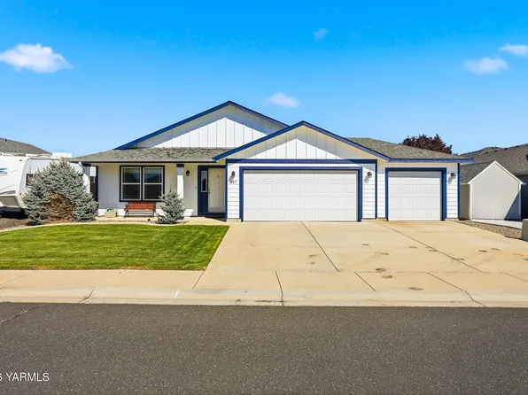 207 Sterling St, Moxee, WA 98936