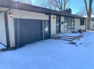 153 Circle Dr, Springfield, IL 62703