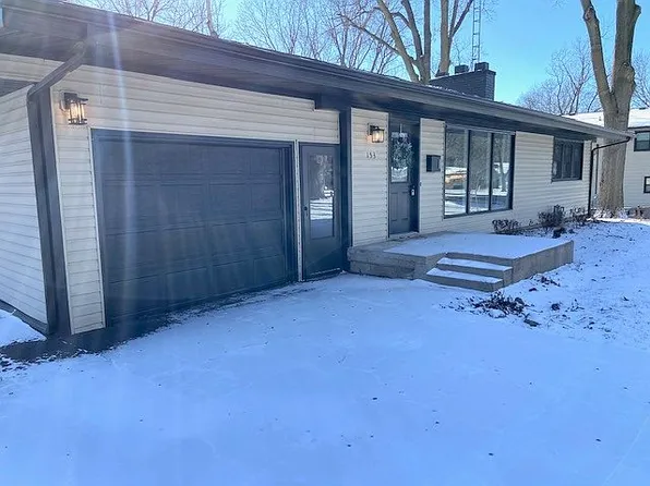 153 Circle Dr, Springfield, IL 62703