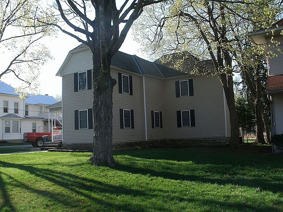 2nd image of 477 E Park St