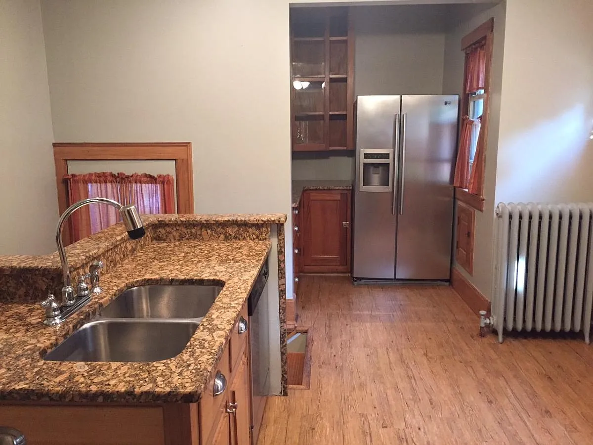 2 bed, 1600 sqft, $1,500 — Photo 2