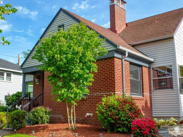 4446 NE Irving St, Portland, OR 97213