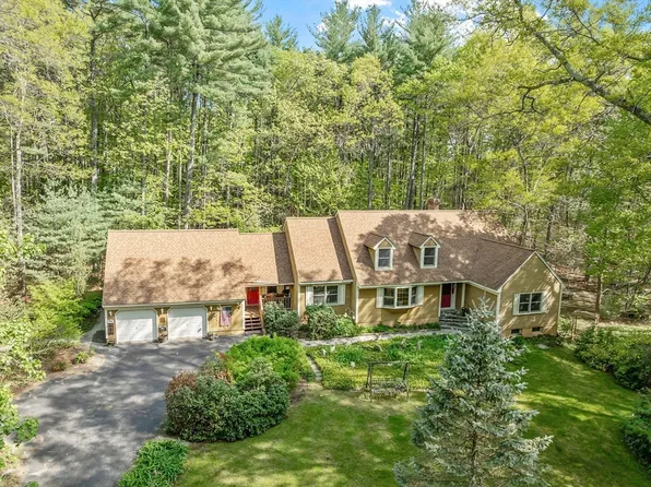 4 Clarke Rd, Littleton, MA 01460
