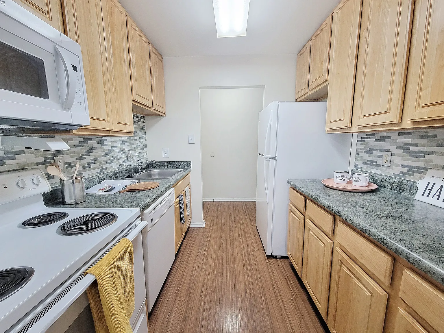 Kings Manor Apartment Homes — Photo 1
