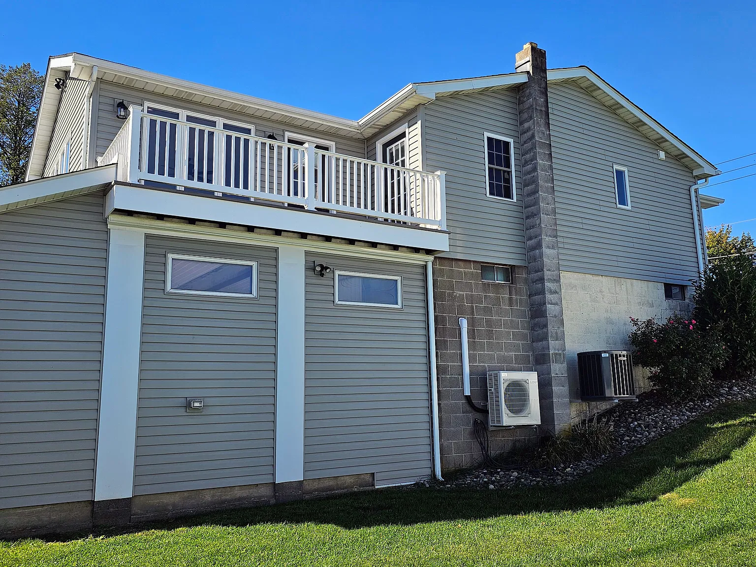 2 bed, 1500 sqft, $2,200 — Photo 2