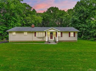 27 Federal Rd, Shelton, CT 06484