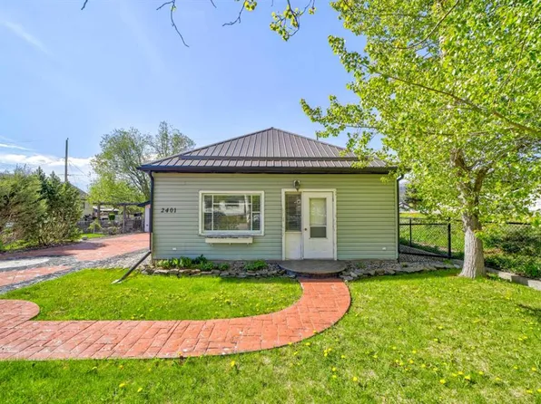 2401 W 210th St, Crowsnest Pass, AB T0K 0C0