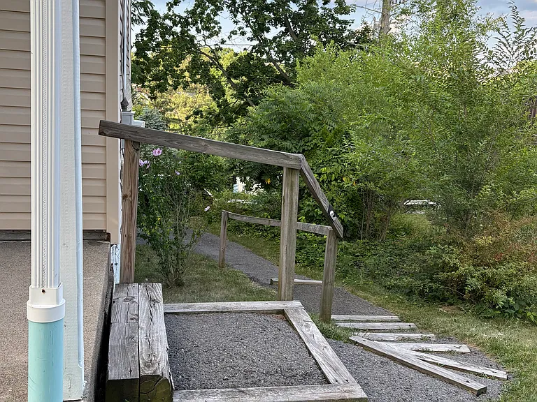 314 Fort Couch Rd — Photo 16