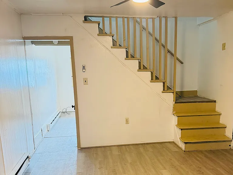 444 Lewis St — Photo 10