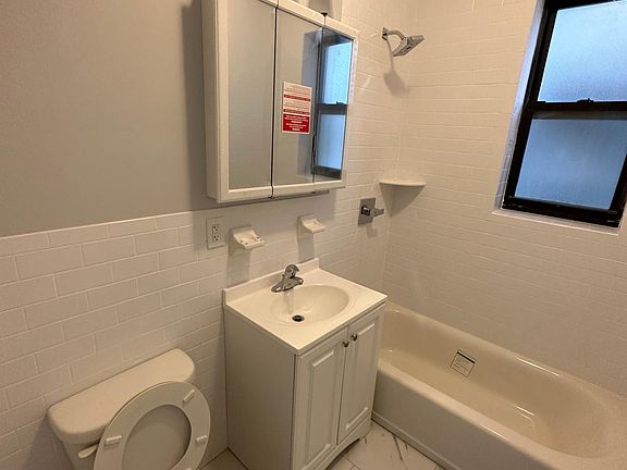 4th image of 46 Hill St #302