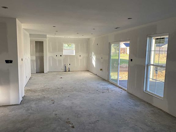 4th image of 308 Lowline Dr