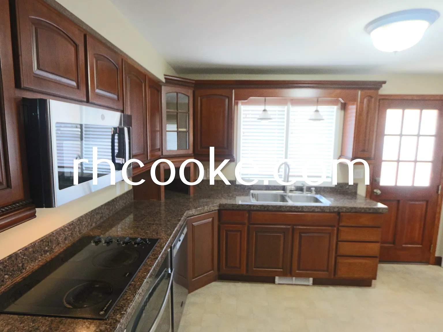 4 bed, 2262 sqft, $1,950 — Photo 3