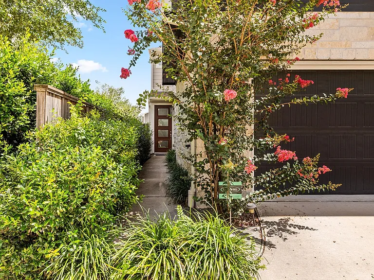 9914 Brickhouse Dr — Photo 5