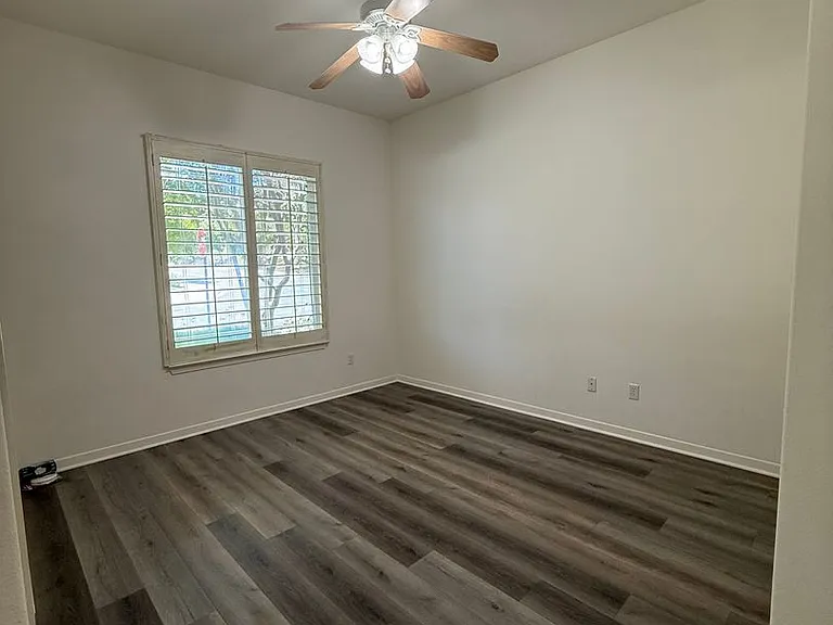 990 Clear Sky Pl — Photo 13