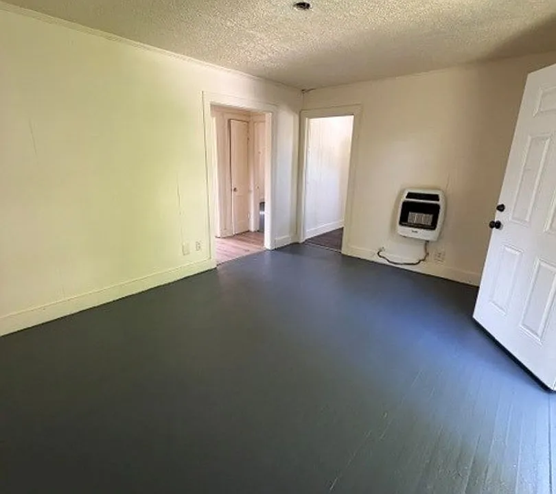 1712 1/2 Walnut St