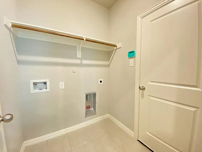 3342 Solana Cir — Photo 9