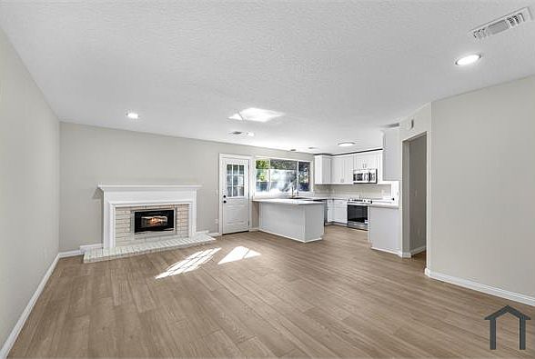 1st image of 21435 Highland Knolls Dr