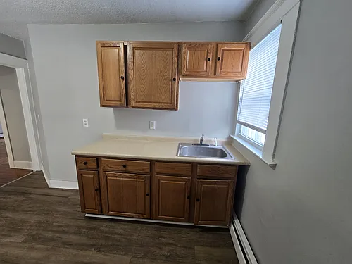 84 Elizabeth St Photo 1