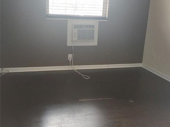 4th image of 1450 E Sample Road