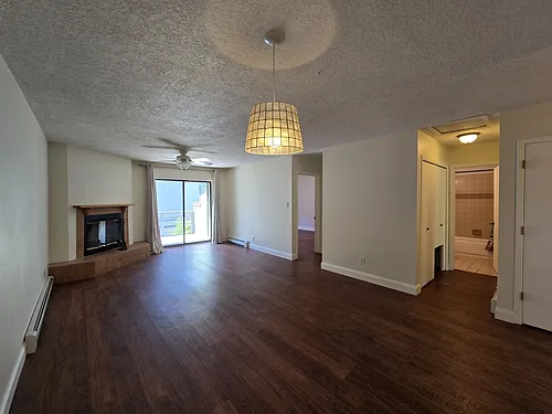 1300 Iris St #205 Photo 1