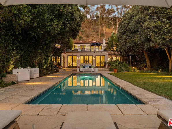 705 Palisades Beach Rd, Santa Monica, CA 90402