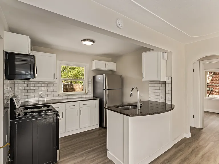 4415 Milwaukee St — Photo 6