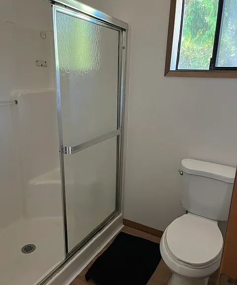 Secondary Master Bathroom