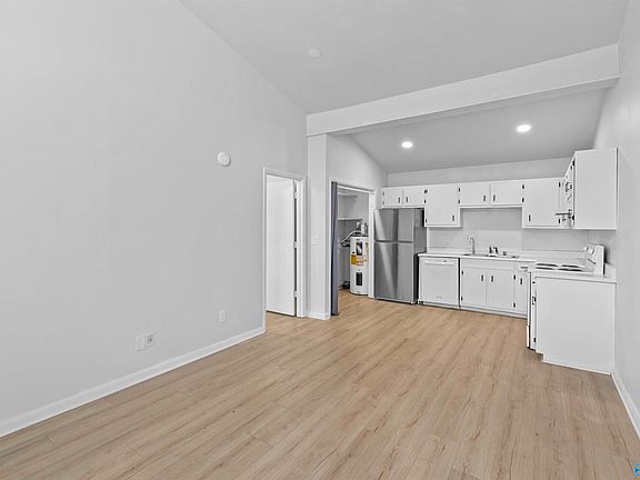 2nd image of 3704 Squaw Valley Dr SW