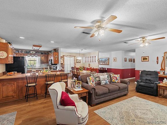 3rd image of 1499 A B Stubbs Rd