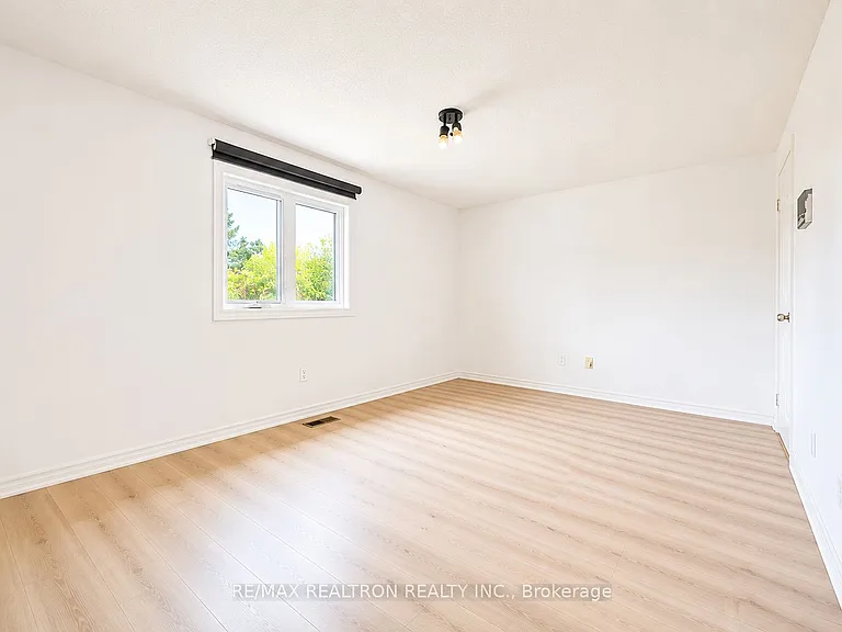 10 Pinewood Dr — Photo 44