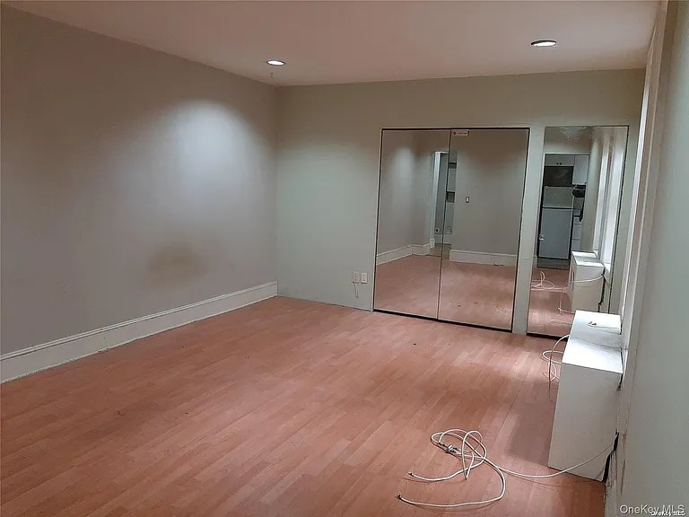 1 Hillside Ave #1A — Photo 24