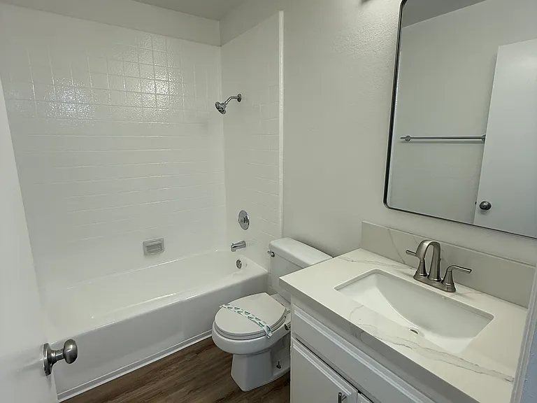 750 S Highland Ave #C — Photo 16