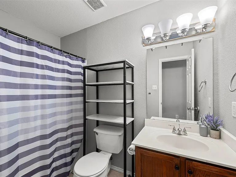 3800 Hickox Dr — Photo 15