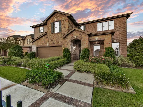 3805 Canterbury Park Dr, Pearland, TX 77584