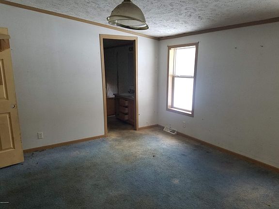 4th image of 6438 E 16th St
